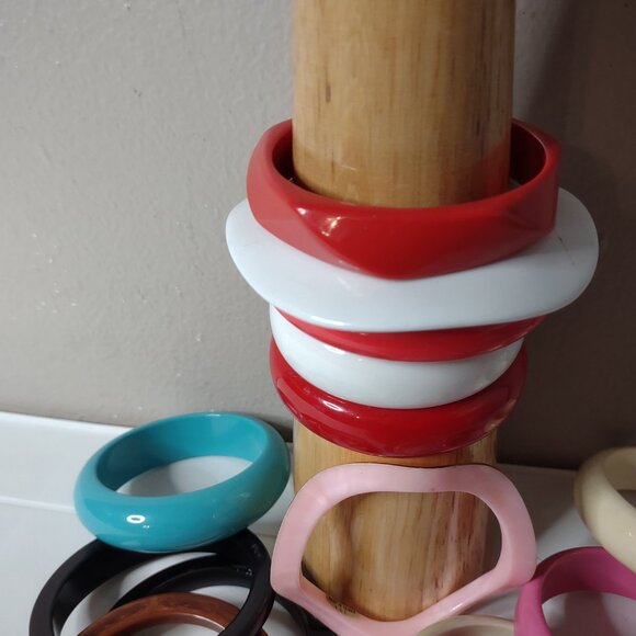 Lot Of 16 Vintage Plastic Bangles Variety Bracelet Lot Assorted Bracelet Bundle - Picture 3 of 14